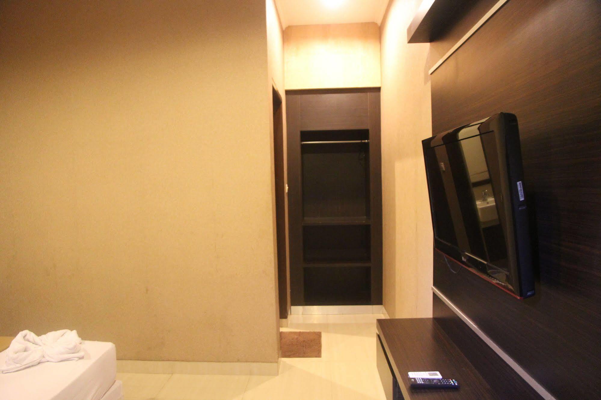 Hotel Bumi Aditya Senggigi Esterno foto